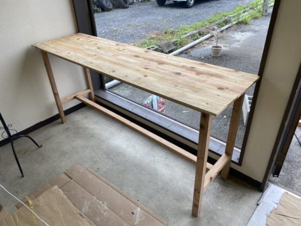 【開店へ向けて改装中】2020-8-21|以前作った机の改良